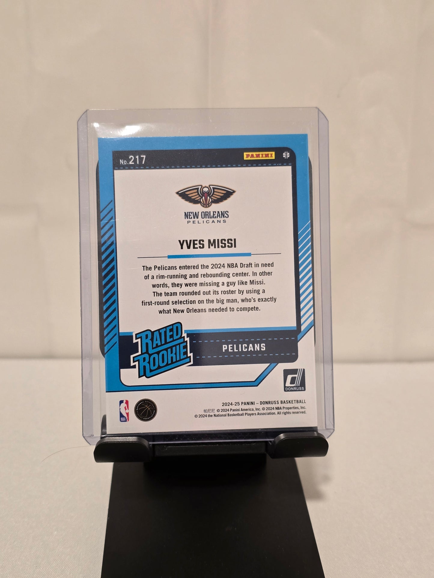 Yvis Missi Rated Rookie Blue Cracked Ice Numbered 059/125